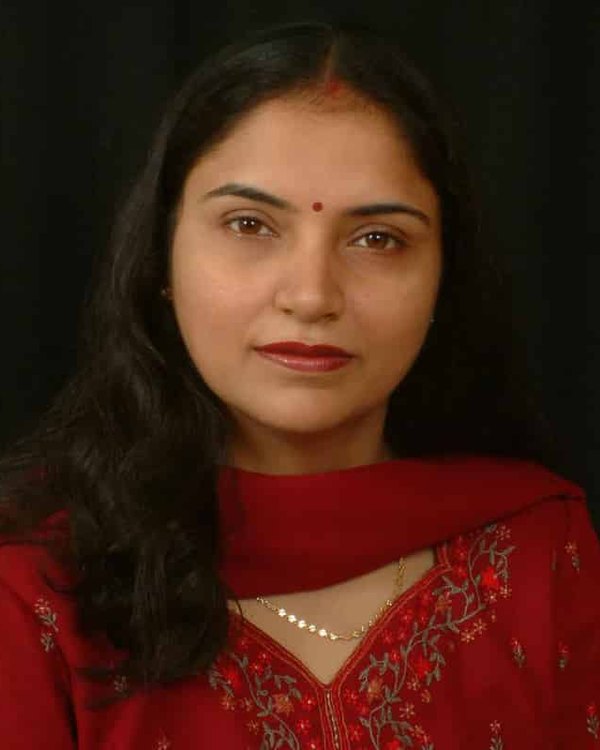 Dr. Neera Kumar, Cosmetic/Aesthetic Dentist